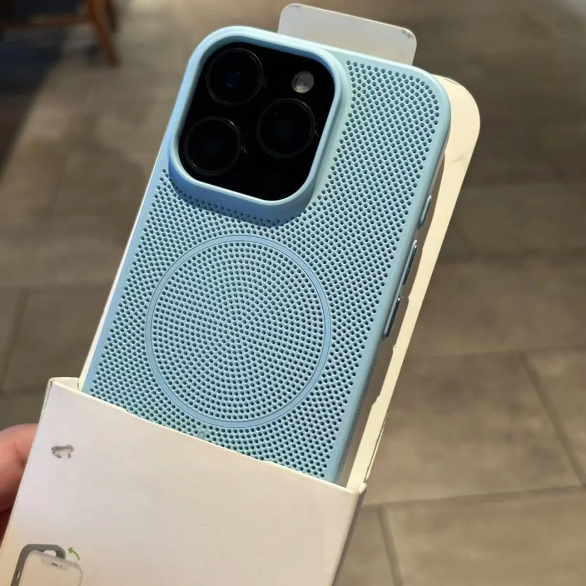 Mesh Heat Dissipation iPhone Case — MagSafe Magnetic Shockproof Cover