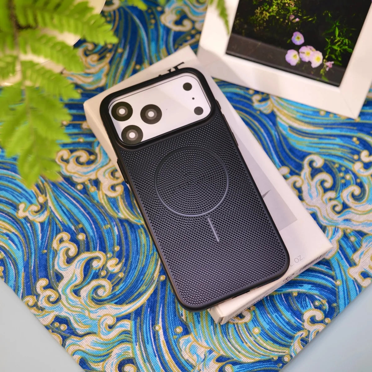 Mesh Heat Dissipation iPhone Case — MagSafe Magnetic Shockproof Cover