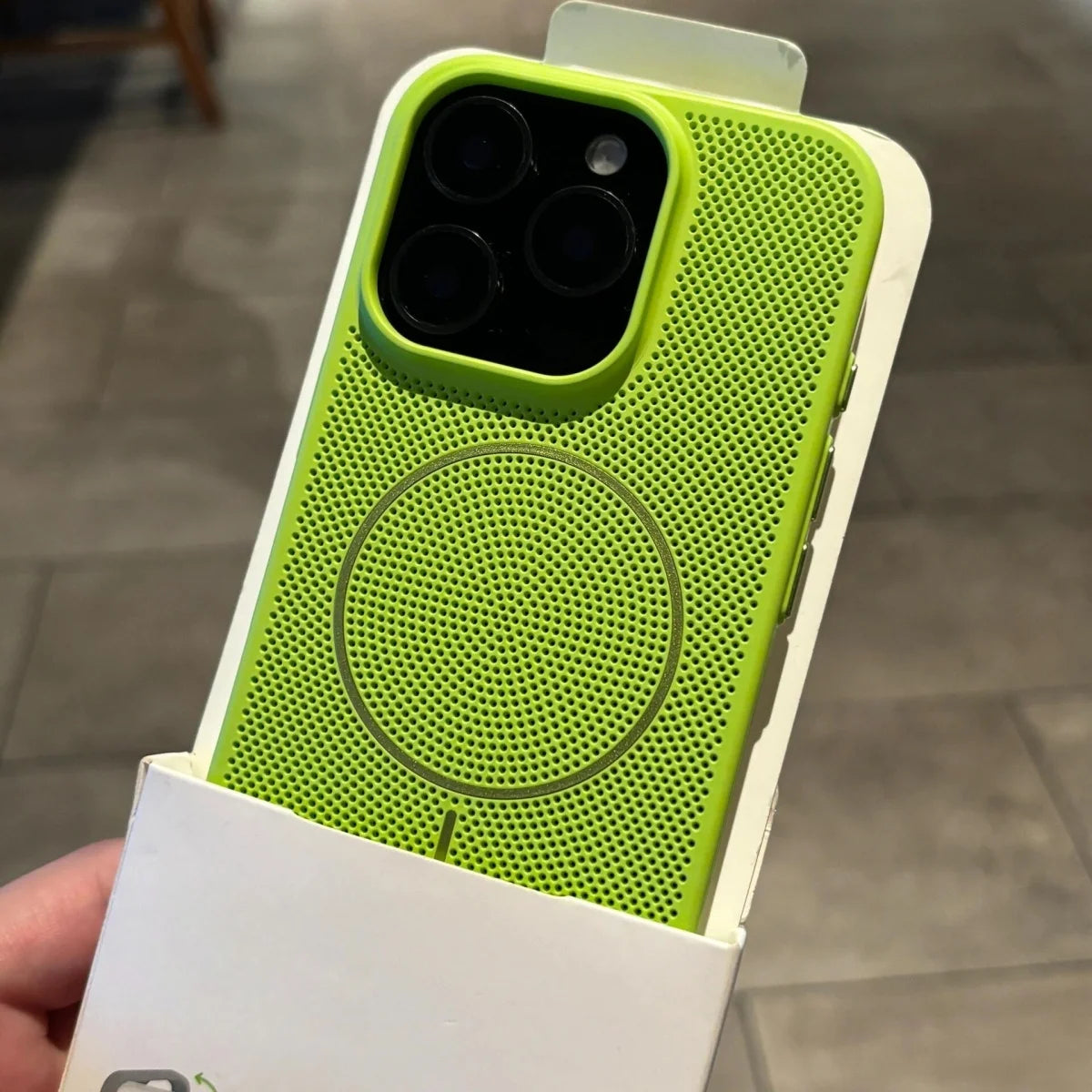Mesh Heat Dissipation iPhone Case — MagSafe Magnetic Shockproof Cover